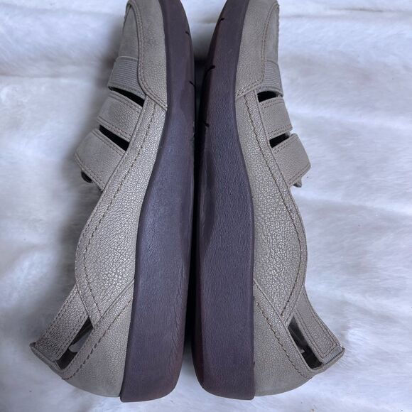 Clarks Cloudsteppers Sillian Khaki slip on shoes size 10. - Picture 8 of 10